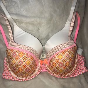 Two Victoria’s Secret Underwire Bras Size 34C